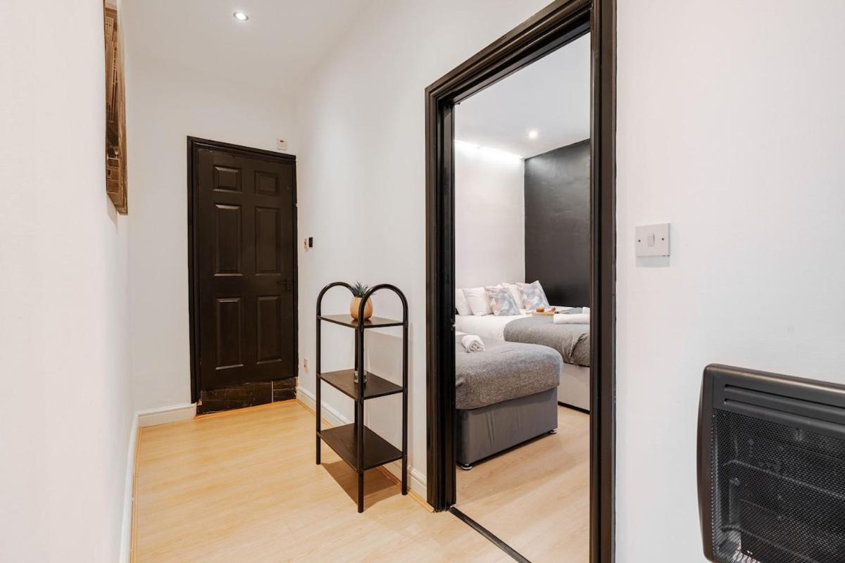 شقة Modern 2-Bed Flat, Sleeps 6 ليفربول المظهر الخارجي الصورة
