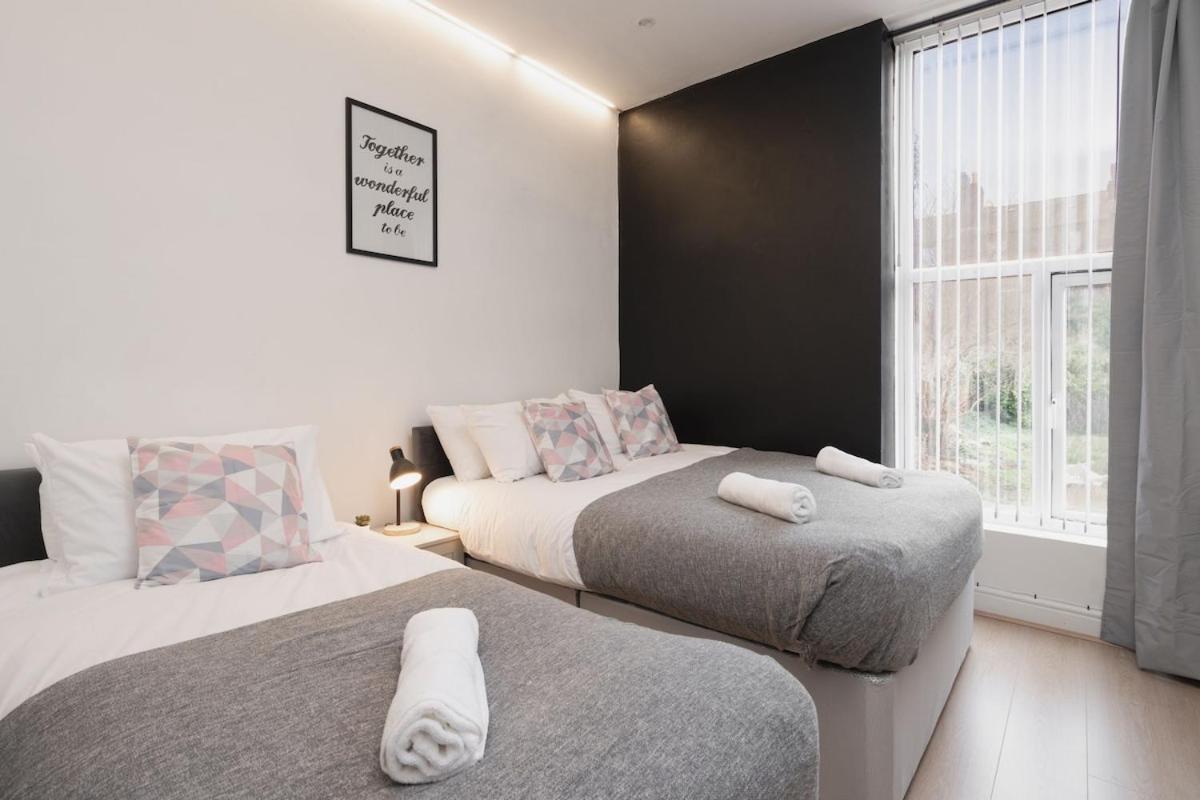 شقة Modern 2-Bed Flat, Sleeps 6 ليفربول المظهر الخارجي الصورة