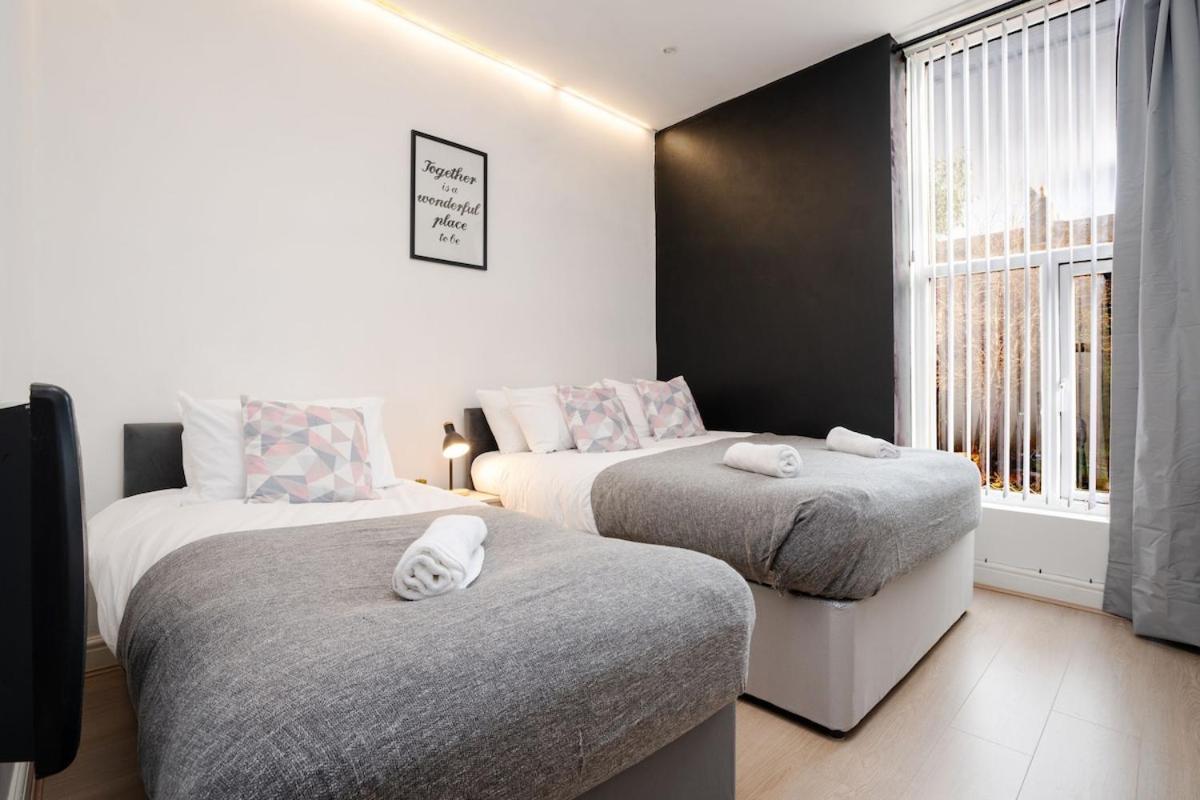 شقة Modern 2-Bed Flat, Sleeps 6 ليفربول المظهر الخارجي الصورة