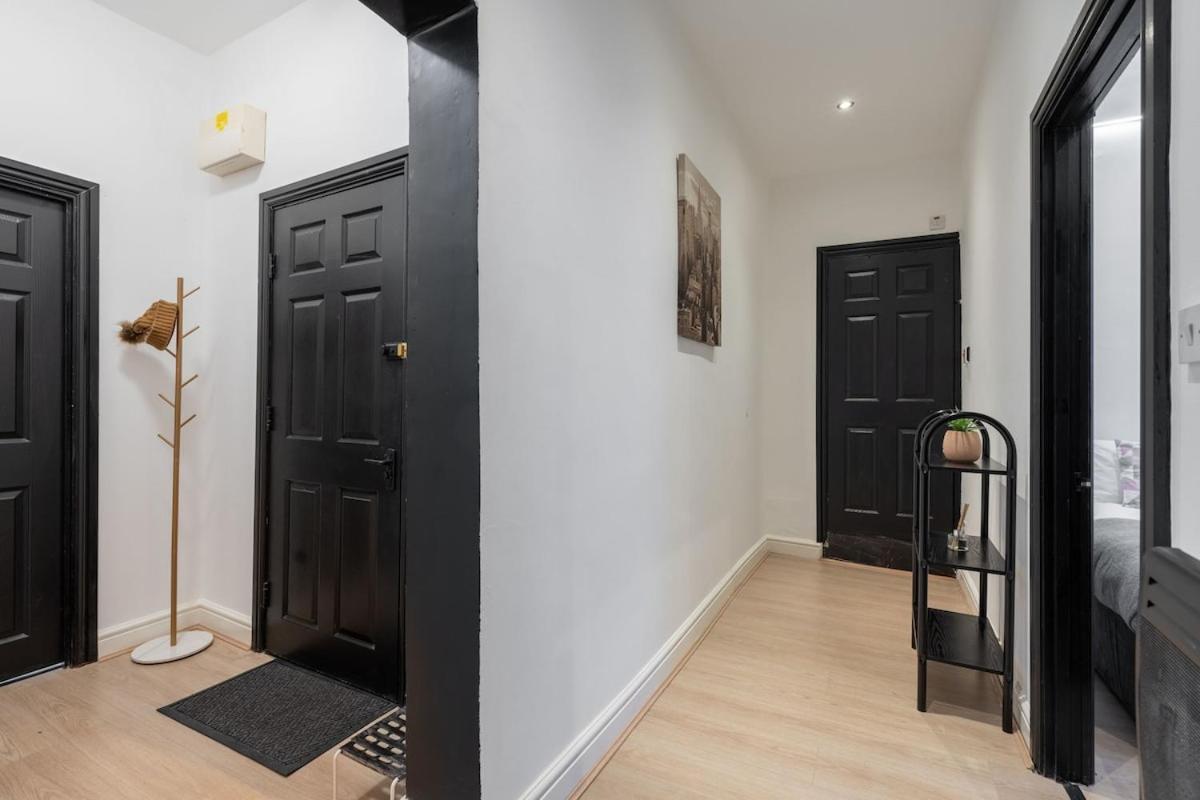 شقة Modern 2-Bed Flat, Sleeps 6 ليفربول المظهر الخارجي الصورة