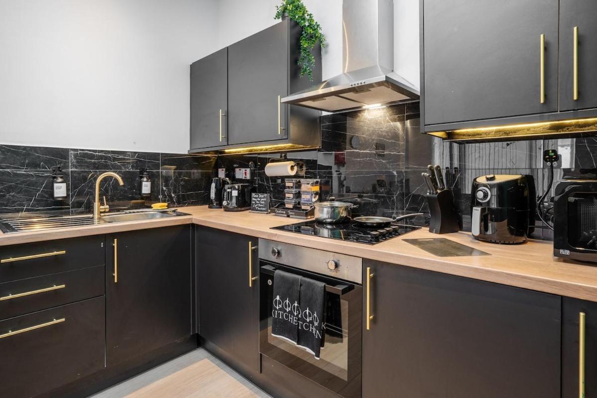 شقة Modern 2-Bed Flat, Sleeps 6 ليفربول المظهر الخارجي الصورة