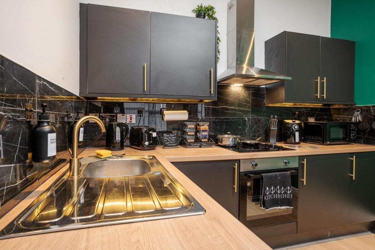 شقة Modern 2-Bed Flat, Sleeps 6 ليفربول المظهر الخارجي الصورة